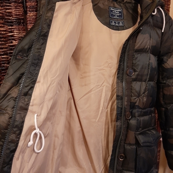 Abercrombie & Fitch Feather Down Camo Print Puffer Jacket w/ Hood Sherpa Teddy - Picture 7 of 8